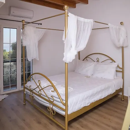 Anax Nyaraló Ájoi Theódori